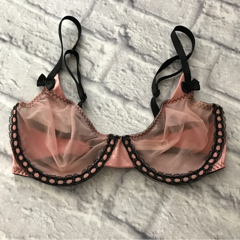 Victoria’s Secret‎ Sheer Pink & Black Bra vintage y2k